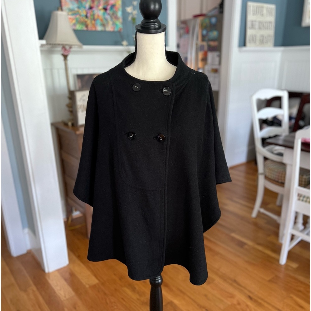 Black Ann Taylor Cape - size M/L